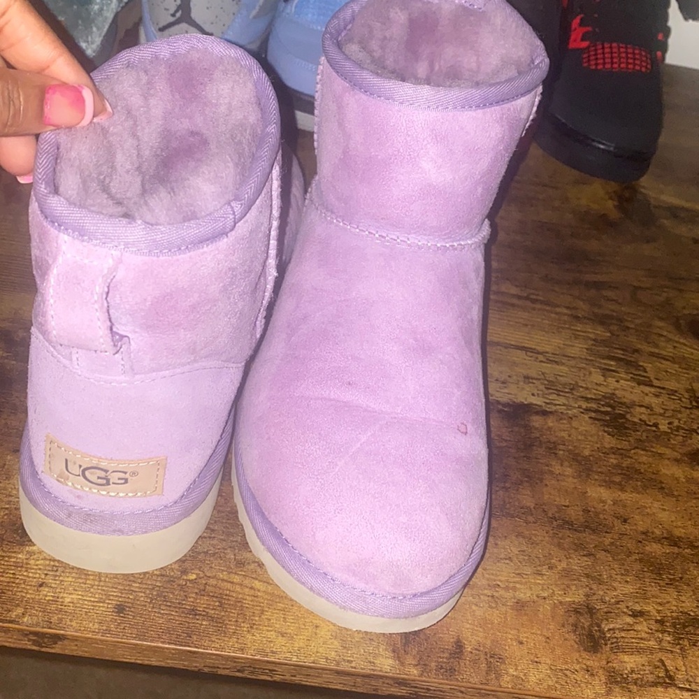 Lightly worn Ugg’s.